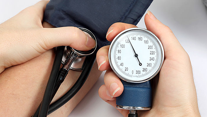 how to lower blood pressure naturally