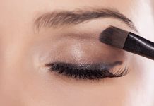 How to do eyeshadow